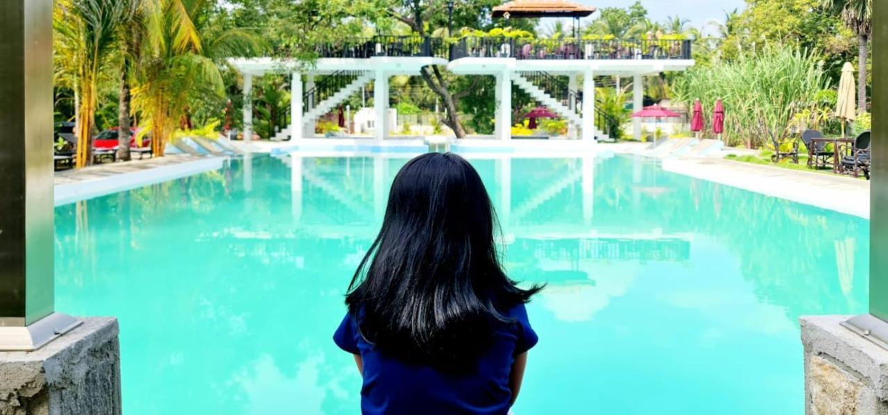 Lucky Beach Resort 亭可马里 外观 照片