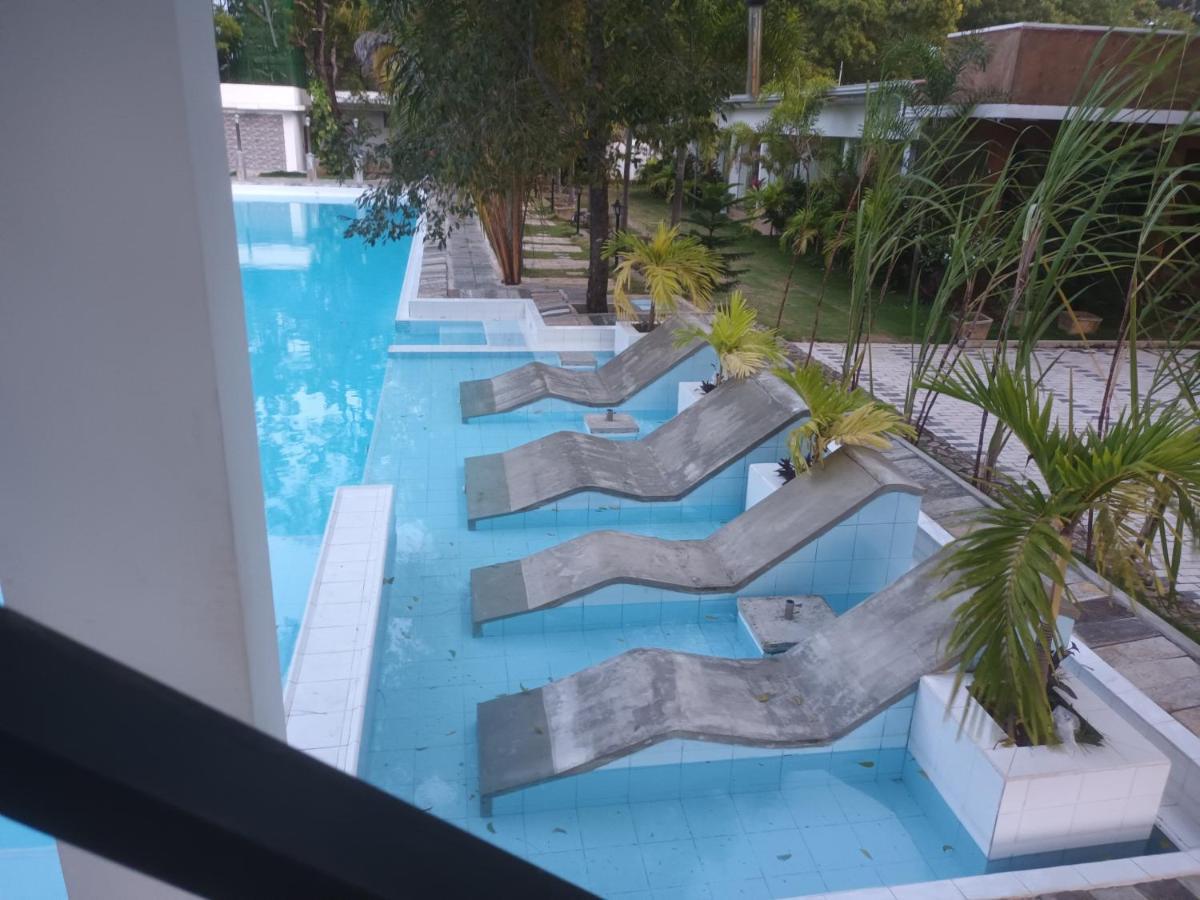 Lucky Beach Resort 亭可马里 外观 照片
