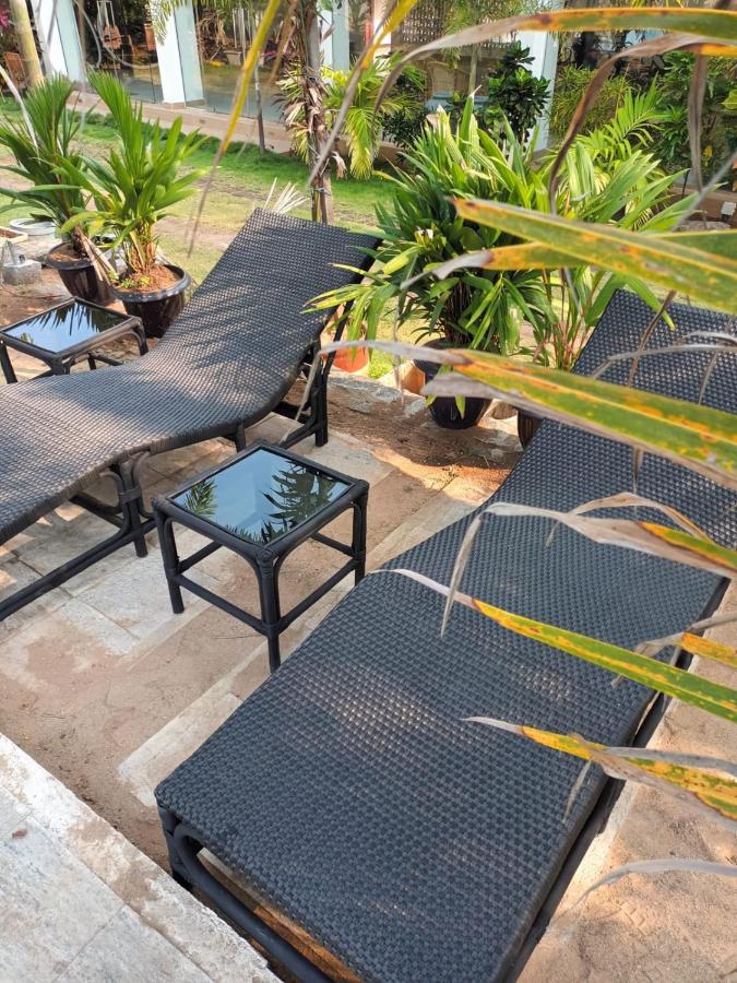 Lucky Beach Resort 亭可马里 外观 照片