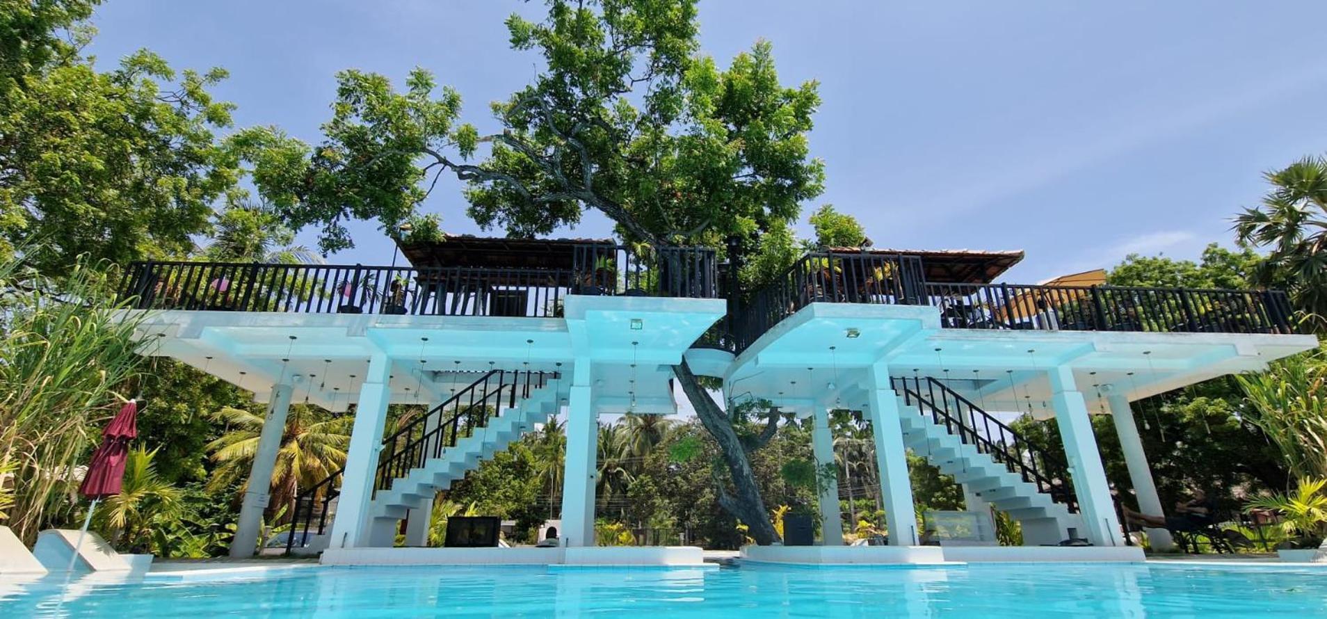 Lucky Beach Resort 亭可马里 外观 照片