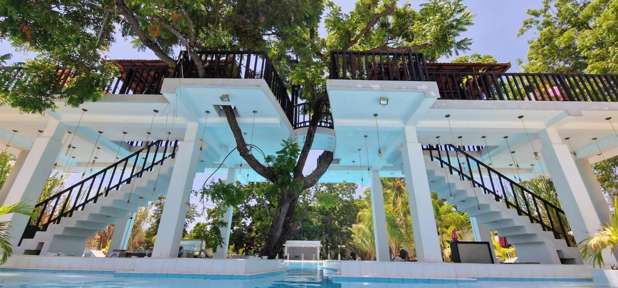 Lucky Beach Resort 亭可马里 外观 照片