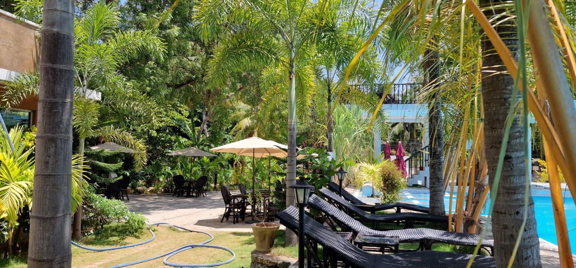 Lucky Beach Resort 亭可马里 外观 照片